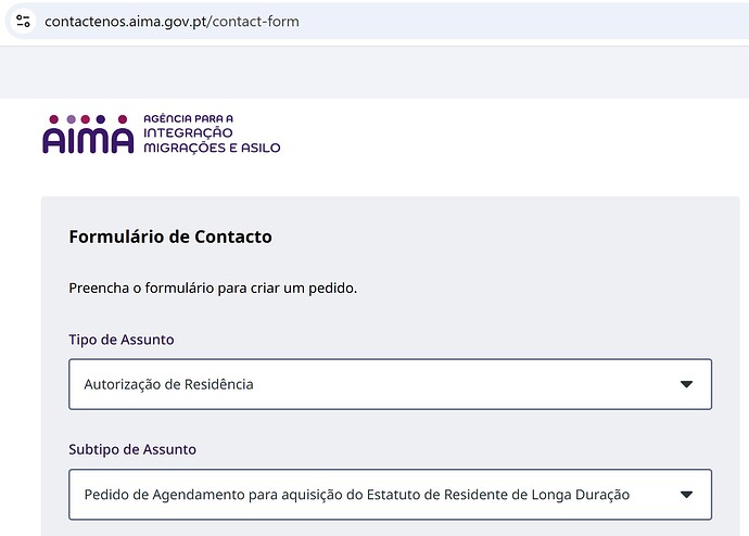 The image shows a contact form from the AIMA agency for requesting residence authorization in Portuguese. (Captioned by AI)